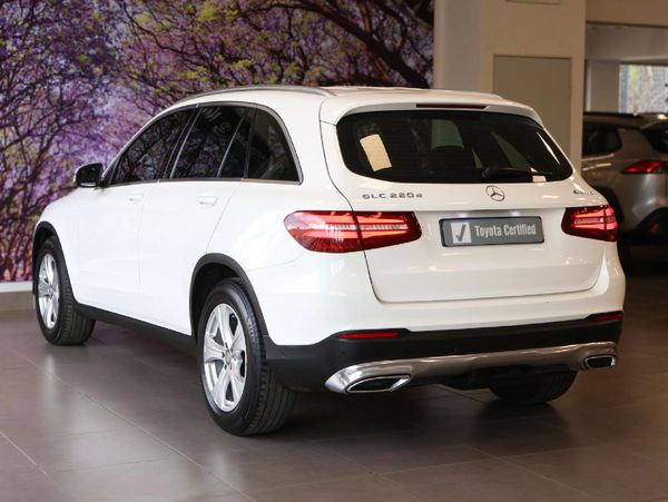 2016-Mercedes-Benz-GLC-220d image:9