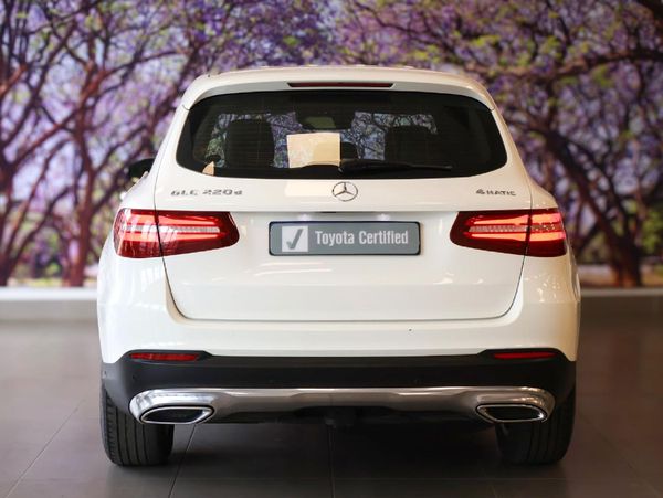 2016-Mercedes-Benz-GLC-220d image:11