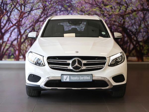 2016-Mercedes-Benz-GLC-220d image:2