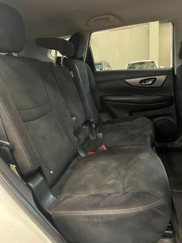 2016-Nissan-X-Trail-16-dCi-XE image:11
