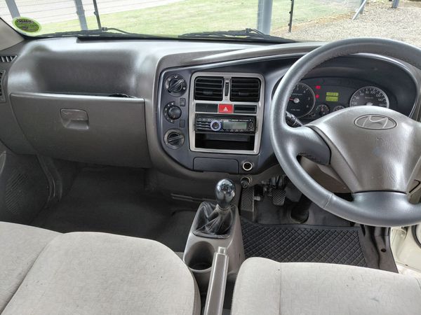 2007-Hyundai-H100-Bakkie-26i-D-Dropside image:14