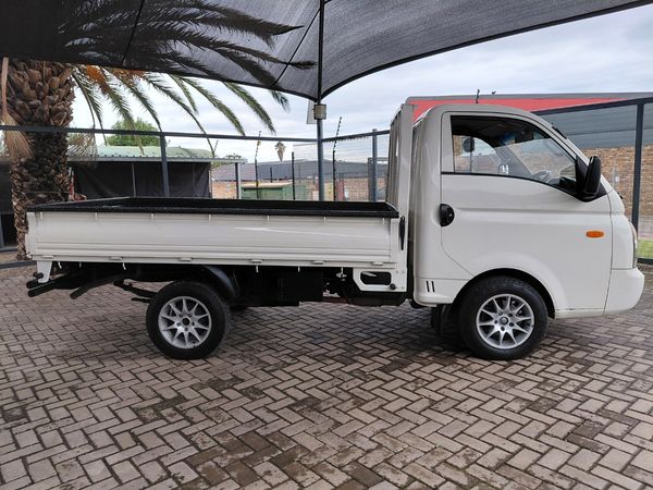 2007-Hyundai-H100-Bakkie-26i-D-Dropside image:7