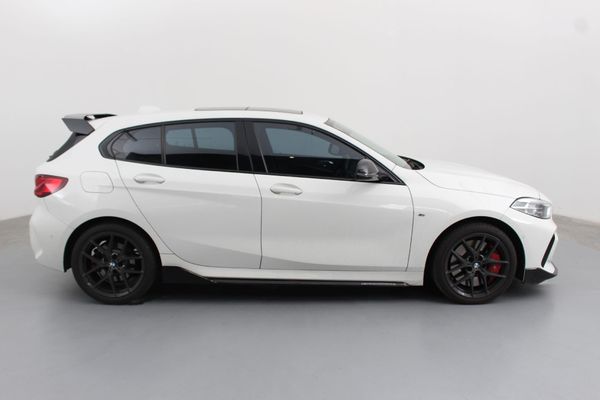 2022-BMW-1-Series-118i-Mzansi-Edition-Auto image:9