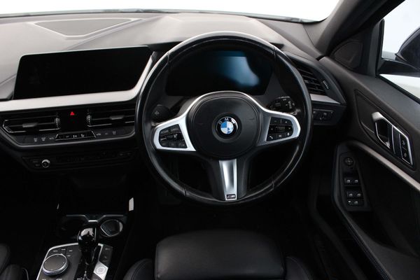 2022-BMW-1-Series-118i-Mzansi-Edition-Auto image:5