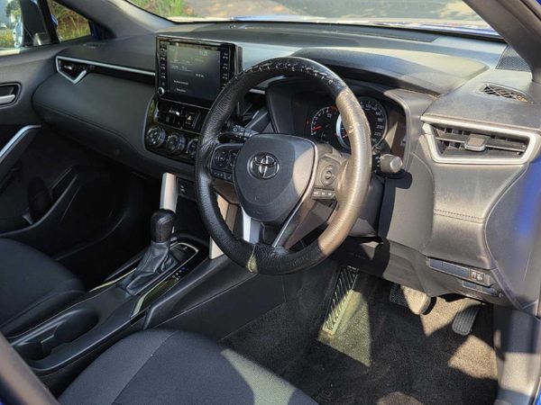 2023-Toyota-Corolla-Cross-18-XI image:14