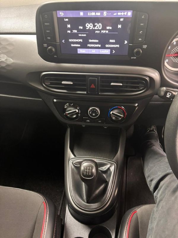 2024-Hyundai-Grand-i10-10-Motion image:17