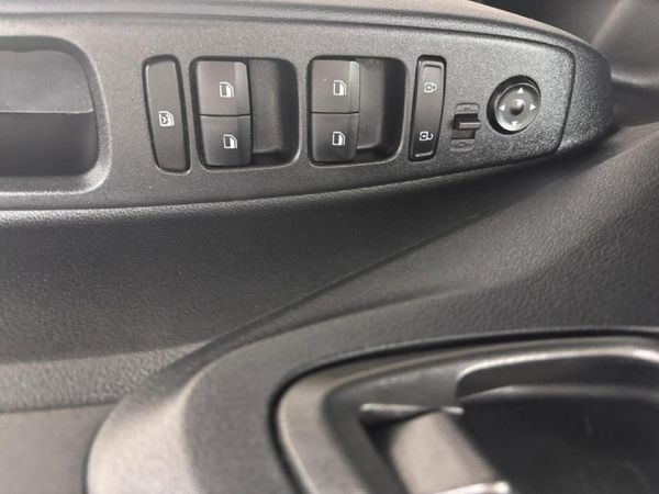2024-Hyundai-Grand-i10-10-Motion image:18
