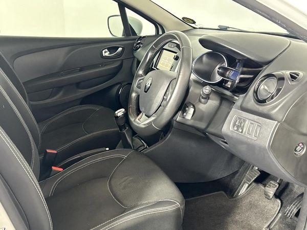 2017-Renault-Clio-IV-900T-Authentique-5-dr-66kW image:9
