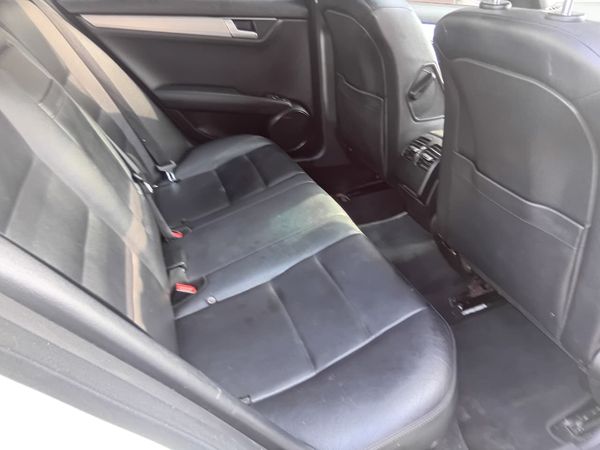 2012-Mercedes-Benz-C-Class-C-180-BE-Estate-Avantgarde-Auto image:7