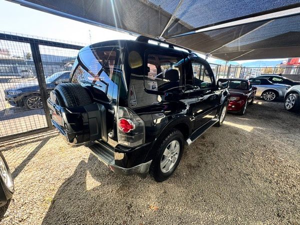 2007-Mitsubishi-Pajero-32-Di-Dc-GLS-SWB-Auto image:2