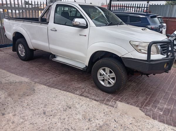 2015-Toyota-Hilux-30-D-4D-Legend-45-Raised-Body-Single-Cab image:6