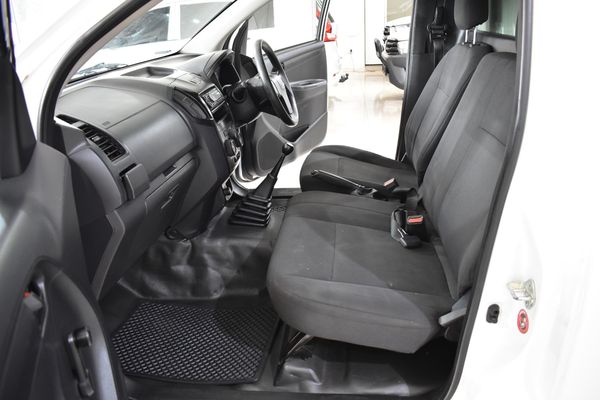 2021-Isuzu-D-Max-250C-Single-Cab image:12