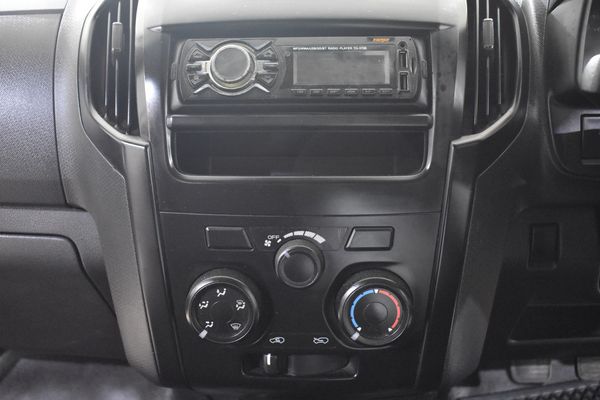 2021-Isuzu-D-Max-250C-Single-Cab image:13