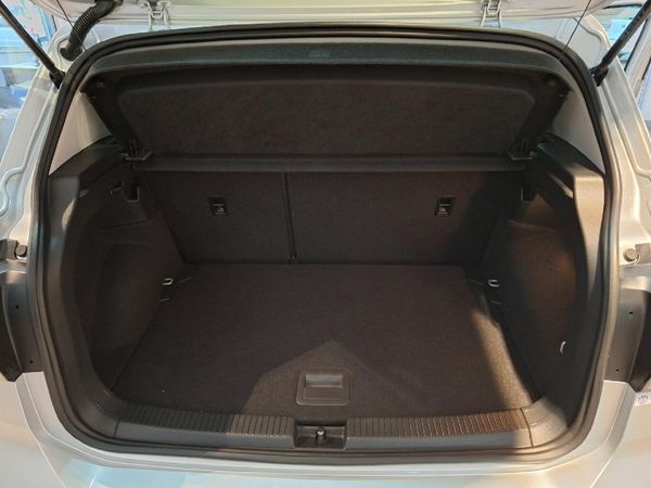 2022-Volkswagen-T-Cross-10-TSI-Comfortline image:9