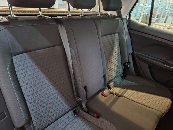 2022-Volkswagen-T-Cross-10-TSI-Comfortline image:14