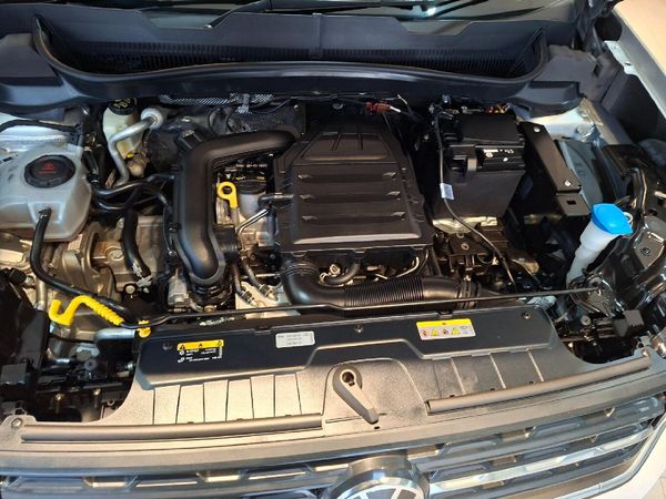 2022-Volkswagen-T-Cross-10-TSI-Comfortline image:8