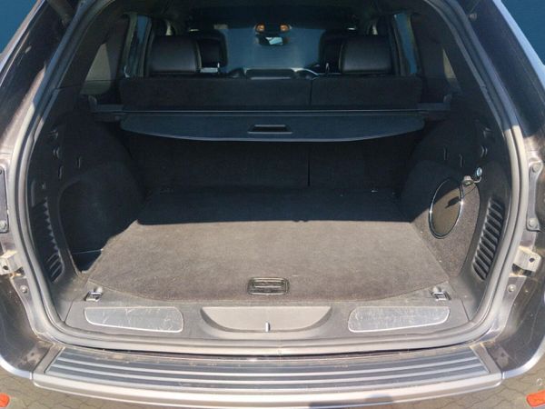 2022-Jeep-Grand-Cherokee-36-Trailhawk image:9