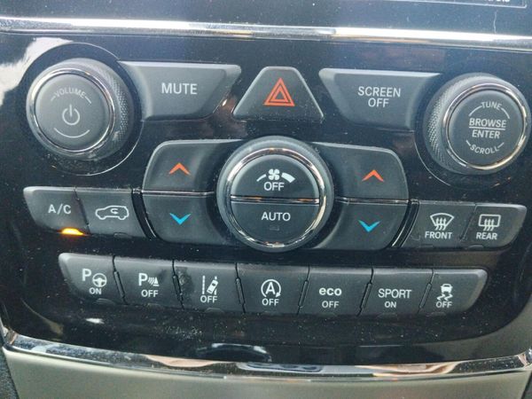 2022-Jeep-Grand-Cherokee-36-Trailhawk image:20