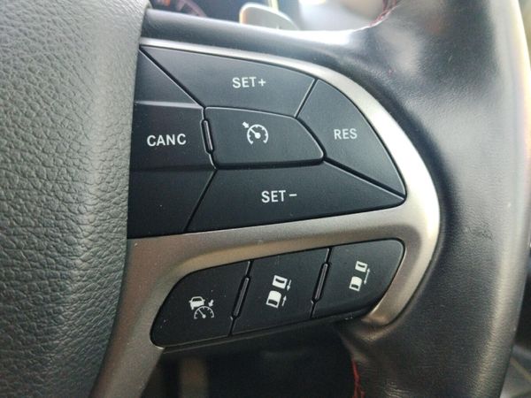 2022-Jeep-Grand-Cherokee-36-Trailhawk image:22