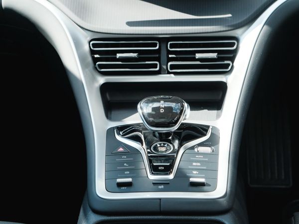 2026-BYD-Sealion-5-15-Dynamic-Phev image:14