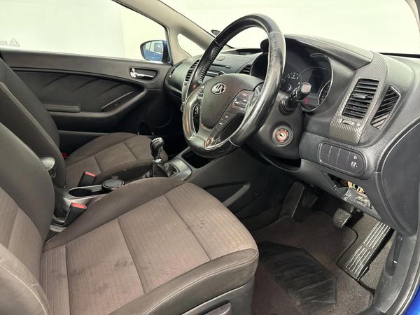 2016-Kia-Cerato-16-EX-5-dr image:9