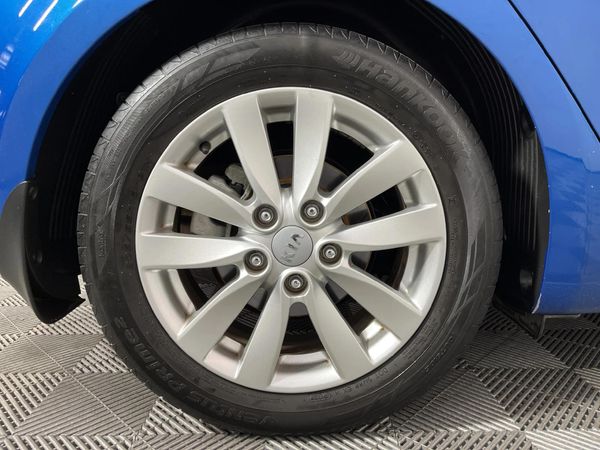 2016-Kia-Cerato-16-EX-5-dr image:7