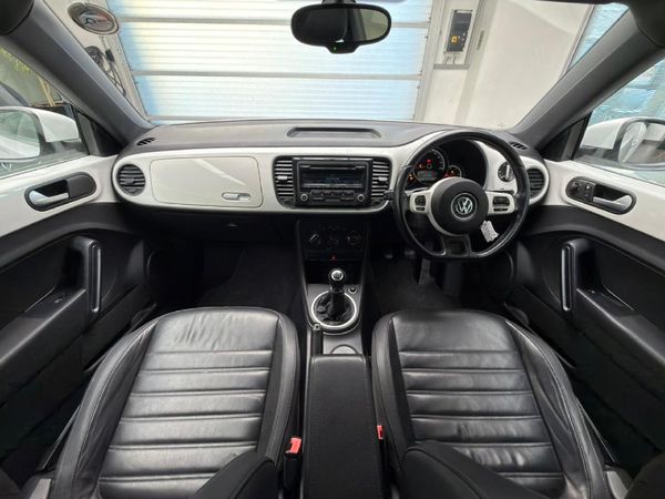 2013-Volkswagen-Beetle-12-TSI-Design image:16