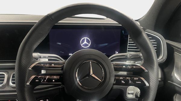 2026-Mercedes-Benz-GLE-450d-4Matic image:10