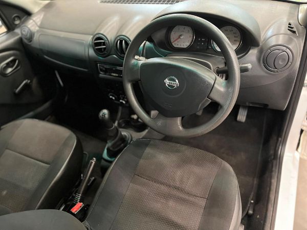 2022-Nissan-NP200-16-AC-Safety-Pack image:11