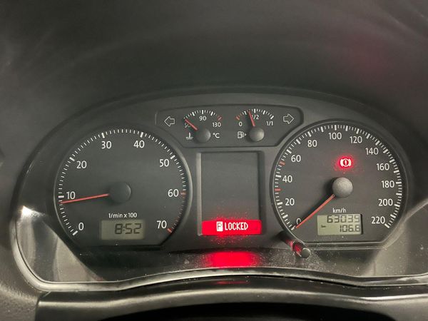 2018-Volkswagen-Polo-Vivo-GP-14-Trendline-Auto-Sedan image:10