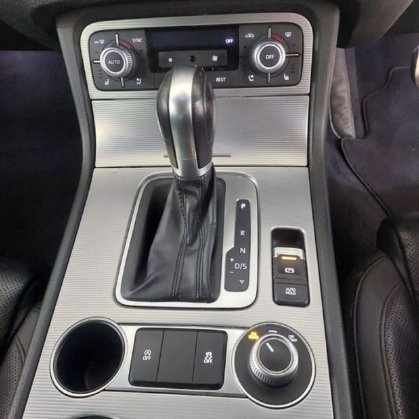 2016-Volkswagen-Touareg-GP-30-V6-TDI-Luxury-Auto image:9