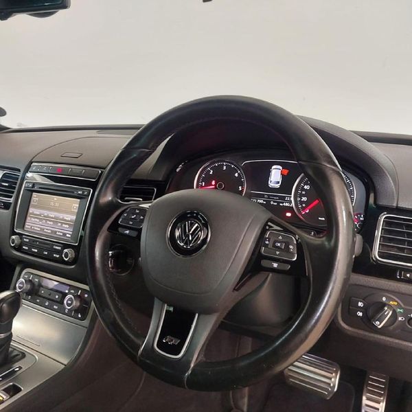 2016-Volkswagen-Touareg-GP-30-V6-TDI-Luxury-Auto image:11