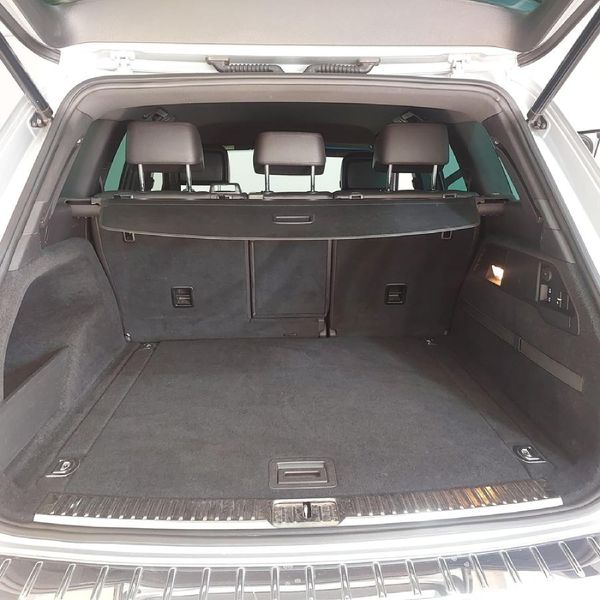 2016-Volkswagen-Touareg-GP-30-V6-TDI-Luxury-Auto image:16