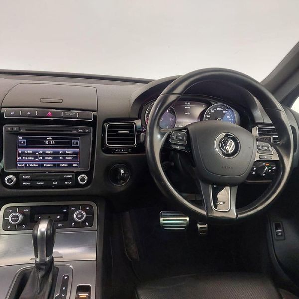 2016-Volkswagen-Touareg-GP-30-V6-TDI-Luxury-Auto image:7
