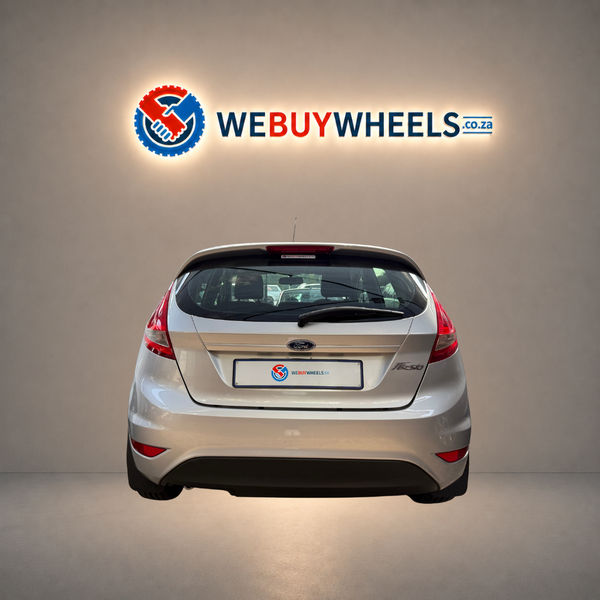 2010-Ford-Fiesta-14i-Trend-5-dr image:4