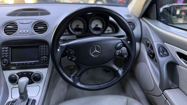 2004-Mercedes-AMG-SL-55-AMG image:11