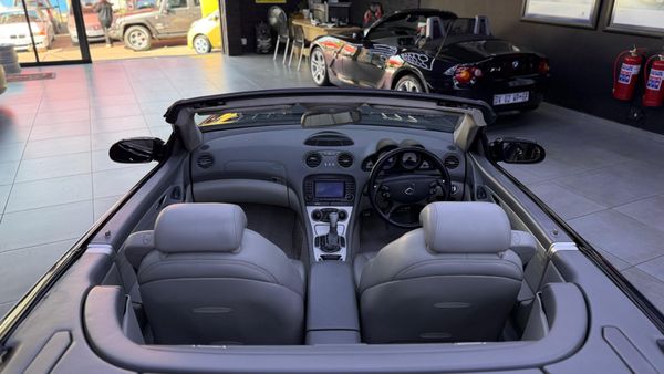 2004-Mercedes-AMG-SL-55-AMG image:16