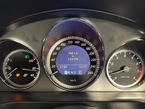 2010-Mercedes-Benz-C-Class-C-200-CGI-BE-Avantgarde-Auto image:2