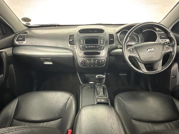 2014-Kia-Sorento-22-Auto image:1