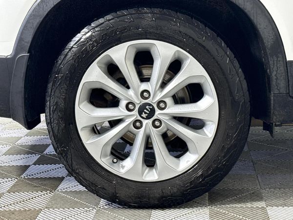 2014-Kia-Sorento-22-Auto image:7