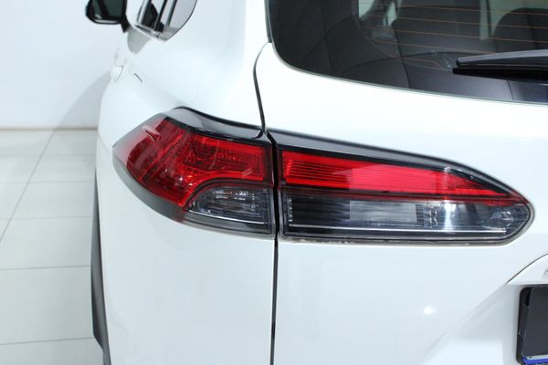 2024-Toyota-Corolla-Cross-18-XS image:15
