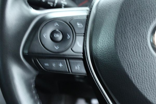 2024-Toyota-Corolla-Cross-18-XS image:5
