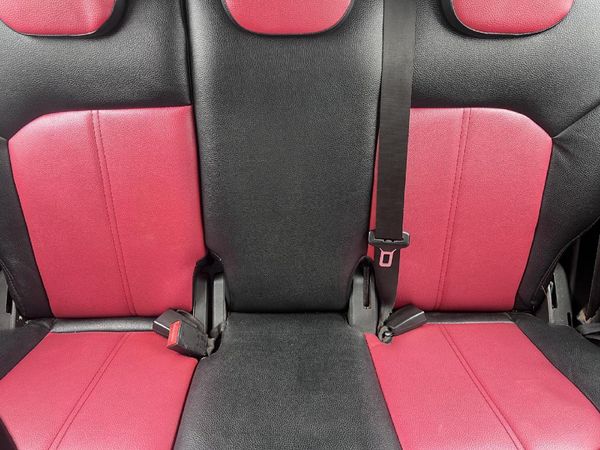 2014-Ford-EcoSport-15-TiVCT-Ambiente image:13
