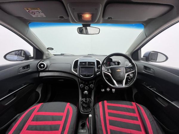2014-Chevrolet-Sonic-14T-RS-Hatch image:9