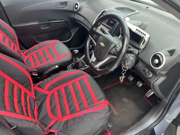 2014-Chevrolet-Sonic-14T-RS-Hatch image:13