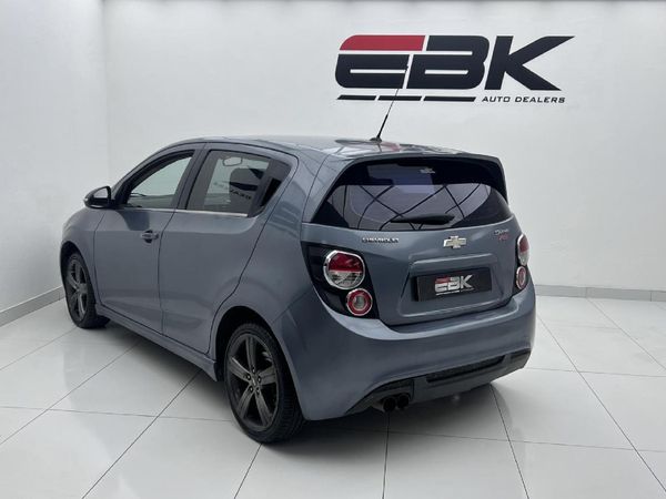 2014-Chevrolet-Sonic-14T-RS-Hatch image:3