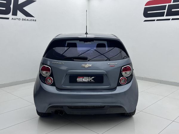 2014-Chevrolet-Sonic-14T-RS-Hatch image:4
