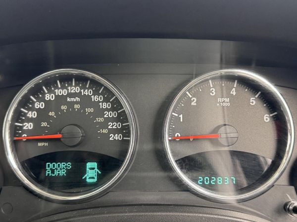 2013-Jeep-Patriot-24-Limited-Auto image:9