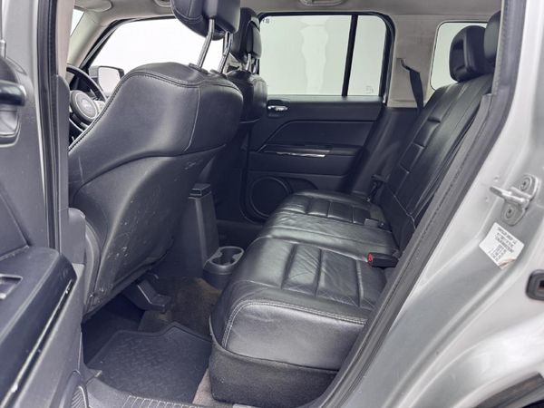 2013-Jeep-Patriot-24-Limited-Auto image:11