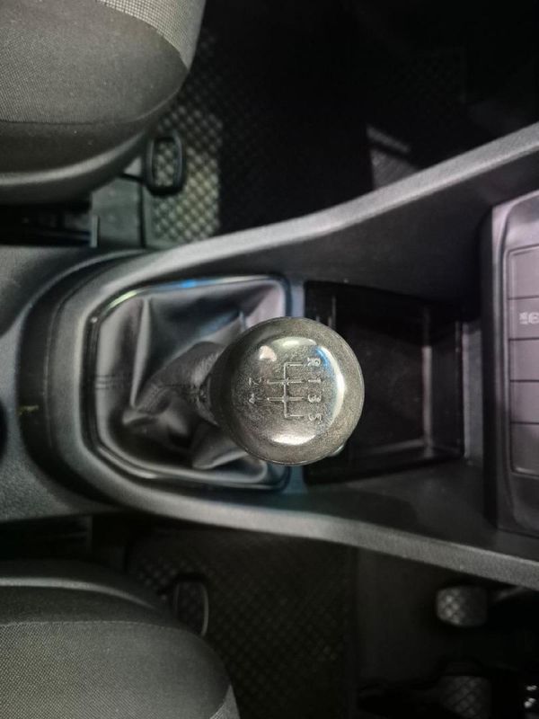 2019-Volkswagen-Caddy-4-CrewBus-16i-7-seat image:6